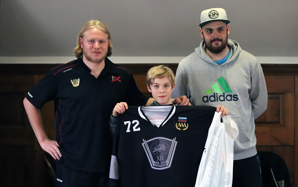 #72 Filip Sitar with coaches T. Tůma & L. Hökl.