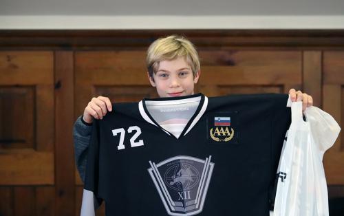 #72 Filip Sitar (AAA) presented for new AAA-marked jersey